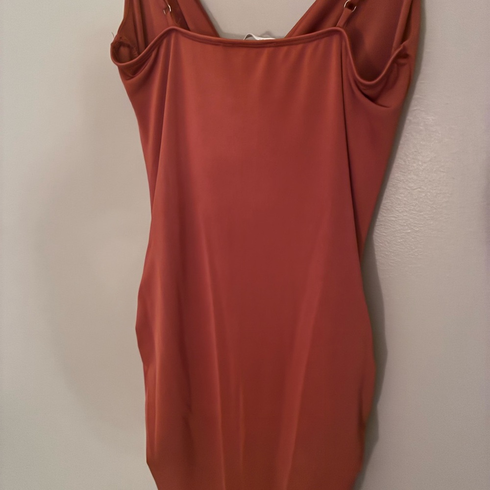 Rust Orange Ruched Dress - Picture 2 of 3